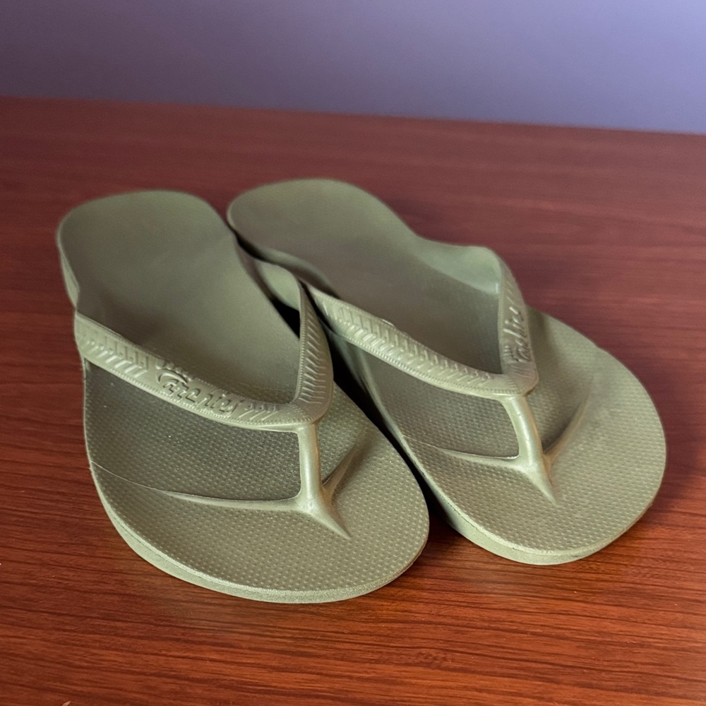 Green Flip-Flop Sandals